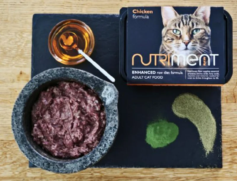 Nutriment Cat Chicken Adult Formula 500gm Tray